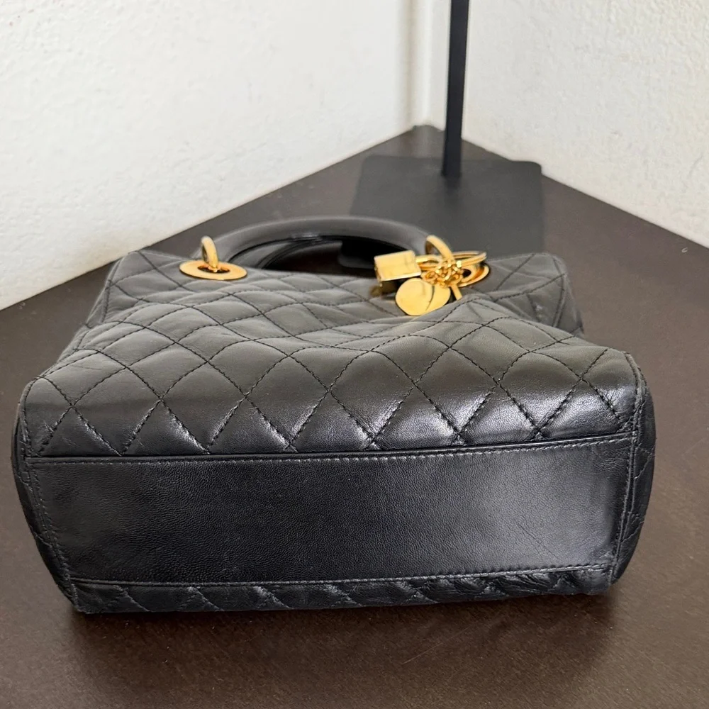 VINTAGE Russell & Bromley Black Leather Quilted Satchel with Gold Hardware. - Picture 8 of 16